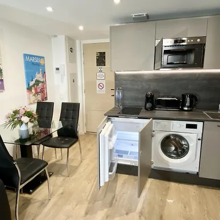 Lamartine Flat - Brand New *